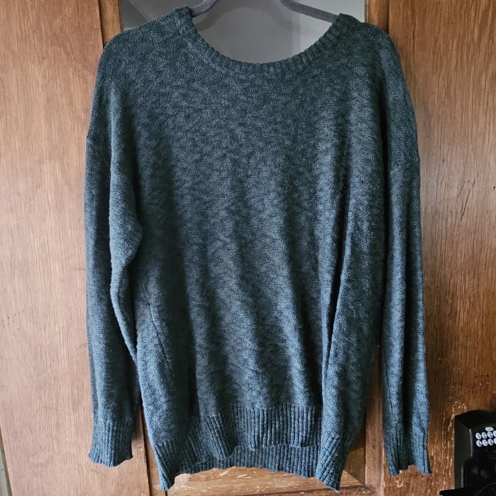 American Eagle sweater
